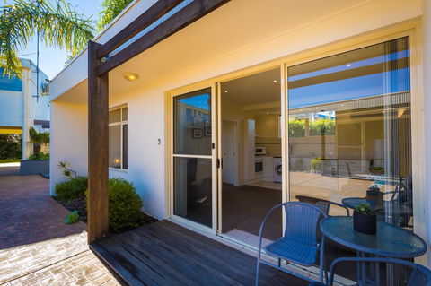 Seashells Apartments Merimbula - E Caravan Parks 20