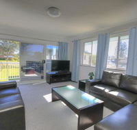 45 Wharf Street - Whole House - E Caravan Parks