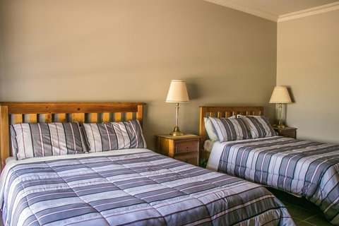 Ironstone Estate Lovedale - E Caravan Parks 11