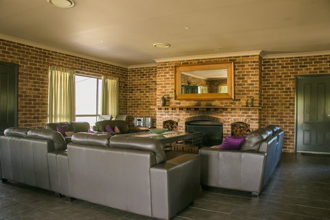 Ironstone Estate Lovedale - E Caravan Parks 2