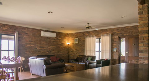 Ironstone Estate Lovedale - E Caravan Parks 17