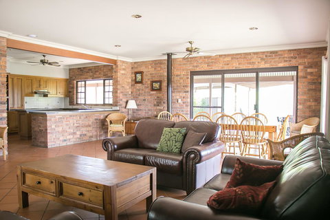 Ironstone Estate Lovedale - E Caravan Parks 19