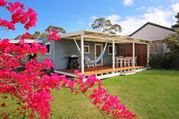 Hayes Beach House - Jervis Bay - Pet Friendly