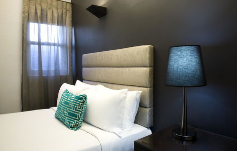 Hotel Challis Potts Point - E Caravan Parks 18