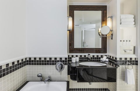 Swissotel Sydney - E Caravan Parks 28