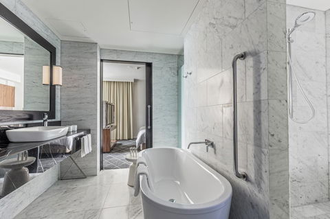 Swissotel Sydney - E Caravan Parks 25