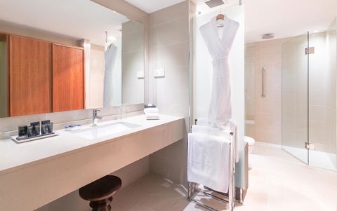 The Grace Hotel - E Caravan Parks 9