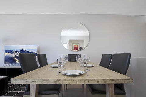 DD Apartments At International Convention Centre - E Caravan Parks 14