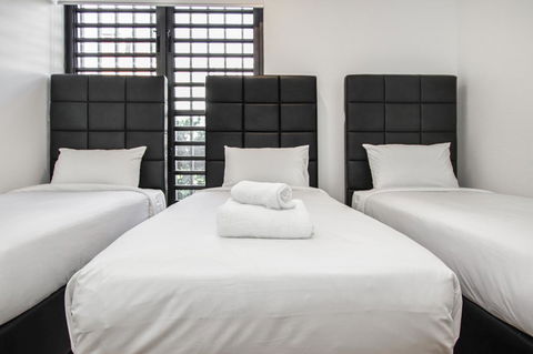 DD Apartments At International Convention Centre - E Caravan Parks 13