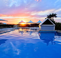 Oaks Waterfront Resort - E Caravan Parks