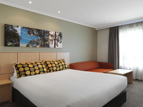 Mercure Sydney Bankstown - E Caravan Parks 13