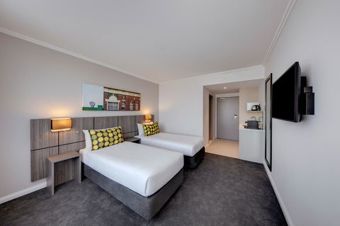 Mercure Sydney Bankstown - E Caravan Parks 10