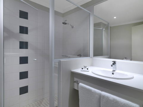 Mercure Sydney Bankstown - E Caravan Parks 9