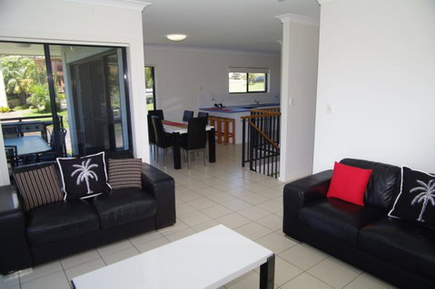 Breakaway, 11 Scott Street - E Caravan Parks 0