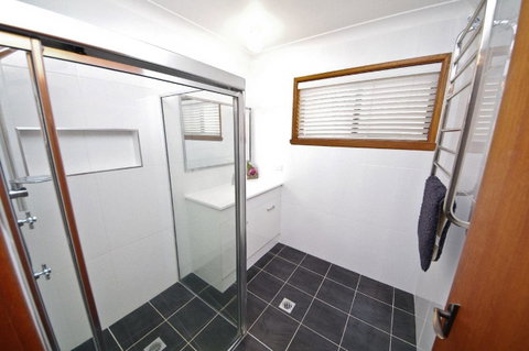 Breakaway, 11 Scott Street - E Caravan Parks 2