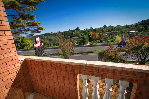 Rest Easy Motel - E Caravan Parks 8