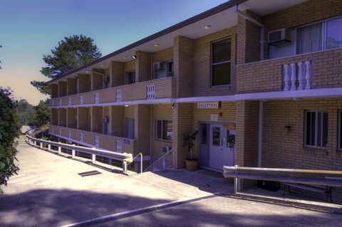 Rest Easy Motel - E Caravan Parks 21