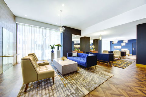 Vibe Hotel Sydney - E Caravan Parks 3