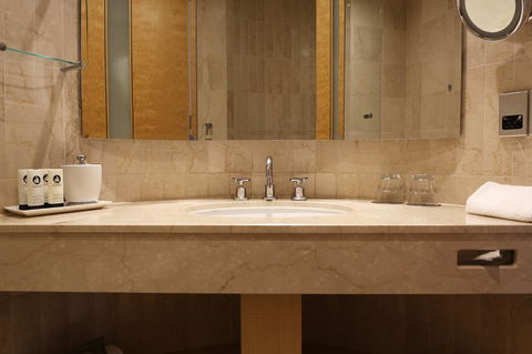 Sofitel Sydney Wentworth - E Caravan Parks 16