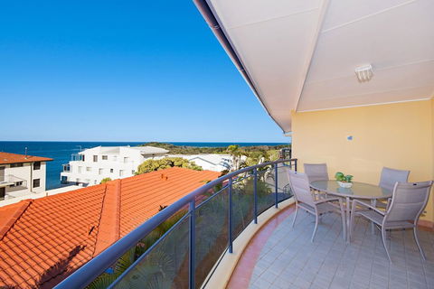 The Cove Yamba - E Caravan Parks 5