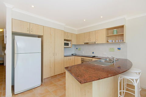 The Cove Yamba - E Caravan Parks 13