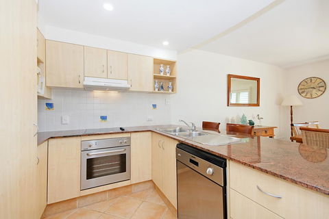 The Cove Yamba - E Caravan Parks 3