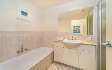 The Cove Yamba - E Caravan Parks 33
