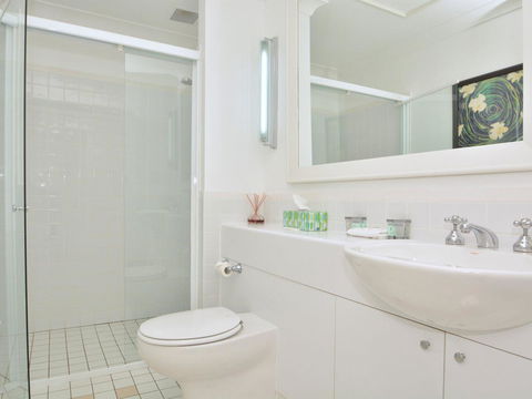 Villa 3br Margarita Villa Located Within Cypress Lakes Resort - E Caravan Parks 4