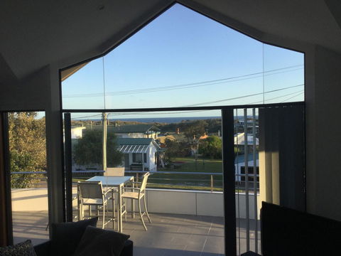 The Boat House - E Caravan Parks 21