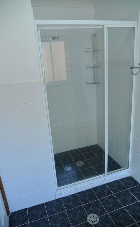 The Boat House - E Caravan Parks 10