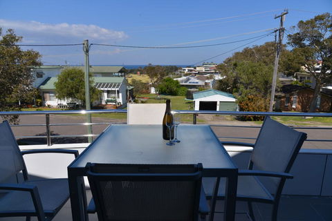 The Boat House - E Caravan Parks 2