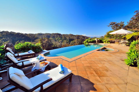 The Outlook Cabana - E Caravan Parks 12
