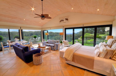 The Outlook Cabana - E Caravan Parks 6