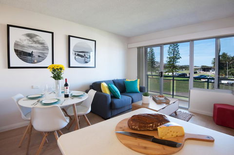 Waterview Beach Apartment - E Caravan Parks 6