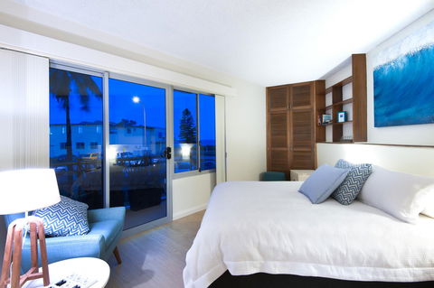 Waterview Beach Apartment - E Caravan Parks 1