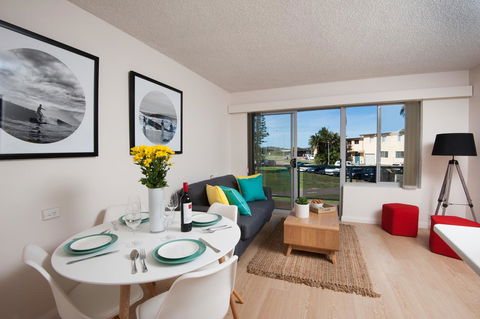 Waterview Beach Apartment - E Caravan Parks 5