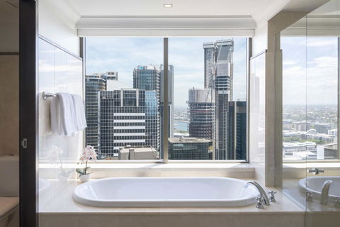 Amora Hotel Jamison Sydney - E Caravan Parks 25