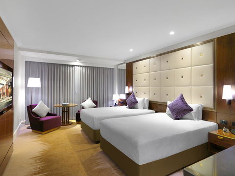 Amora Hotel Jamison Sydney - E Caravan Parks 10