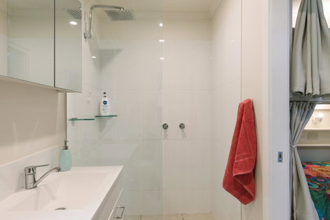 Sanctuary In The Pocket - E Caravan Parks 22