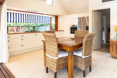 Sanctuary In The Pocket - E Caravan Parks 26