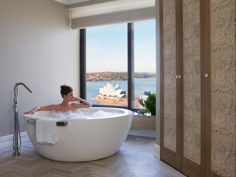 Four Seasons Hotel Sydney - E Caravan Parks 39