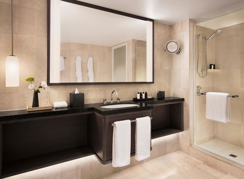 Four Seasons Hotel Sydney - E Caravan Parks 17