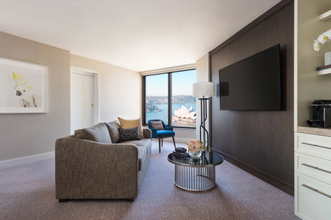 Four Seasons Hotel Sydney - E Caravan Parks 1