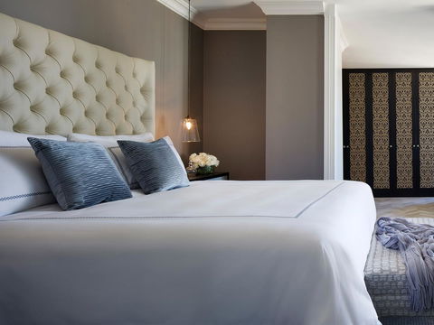 Four Seasons Hotel Sydney - E Caravan Parks 40