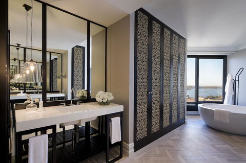 Four Seasons Hotel Sydney - E Caravan Parks 33
