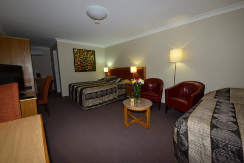 Winning Post Motor Inn - E Caravan Parks 20