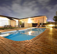 Winning Post Motor Inn - E Caravan Parks