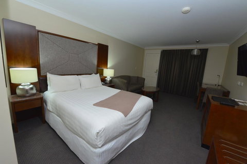Winning Post Motor Inn - E Caravan Parks 19