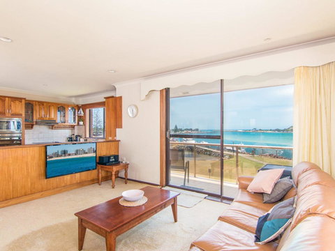 Shoreline 7 - E Caravan Parks 2