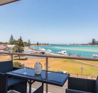 Shoreline 7 with 180 degree water views - E Caravan Parks